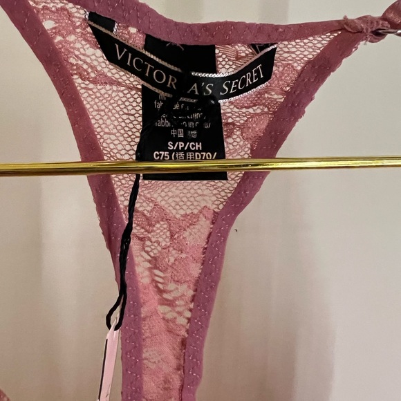 Dark pink VS lace lingerie / pajamas - Picture 2 of 3